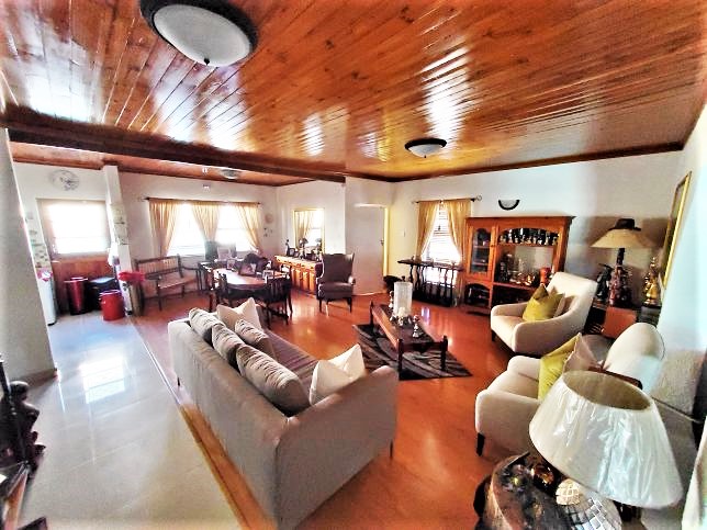 Luxury 4 Bedroom Family Home